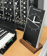 Q191 Analog Clock w/ Stand
